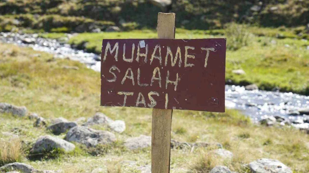 Mohamed Salah oturdu diye olanlar oldu: Taştan sonra şimdi de tuvalet, paraya para demiyorlar! 4